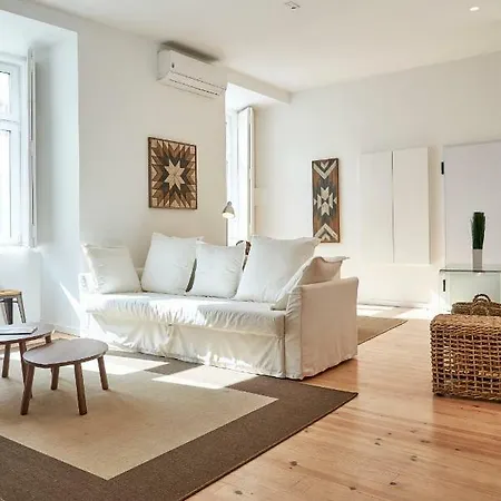 Modern Calcada Sao Francisco Ii Lisbona