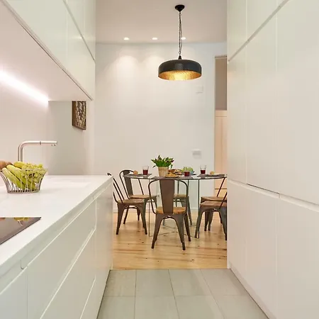 Modern Calcada Sao Francisco Ii Lisbona