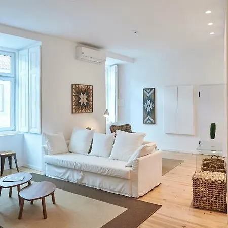 Modern Calcada Sao Francisco Ii Lisbona