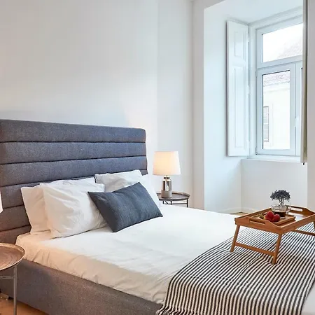 Modern Calcada Sao Francisco Ii Lisbona